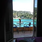 Miltos פאלאוקסטריצה
