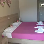 Miltos פאלאוקסטריצה